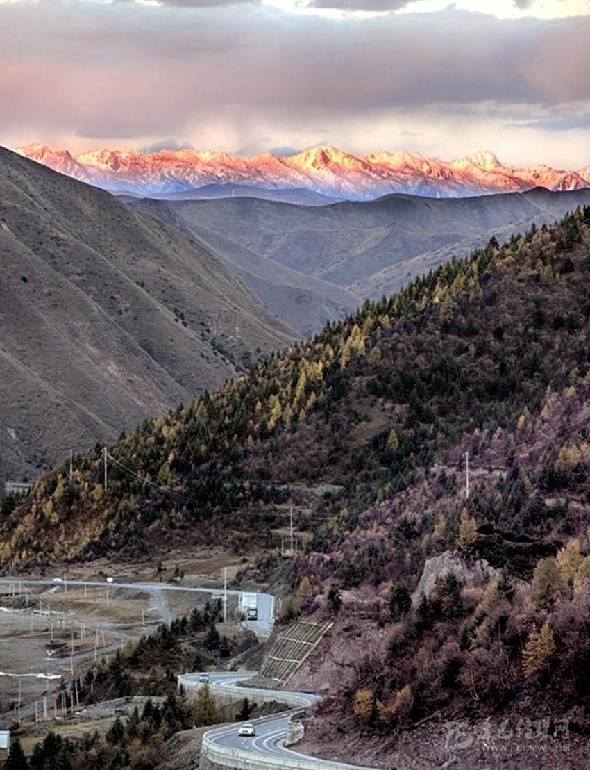 公路都這么美，你在川西高原到底錯(cuò)過(guò)了多少風(fēng)景？