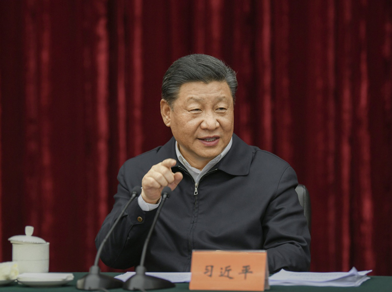 2019年4月15日至17日，中共中央總書記、國家主席、中央軍委主席習(xí)近平在重慶考察，并主持召開解決“兩不愁三保障”突出問題座談會。這是4月16日下午，習(xí)近平主持召開解決“兩不愁三保障”突出問題座談會并發(fā)表重要講話。新華社記者 謝環(huán)馳 攝